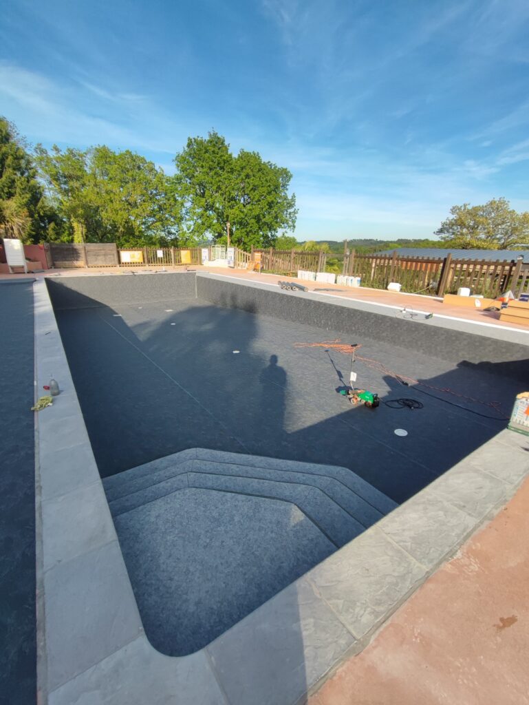aquafab-etancheite-piscine-privee-professionnelle-particulier-perpignan-66-pyrénées-orientales-renovation-construction